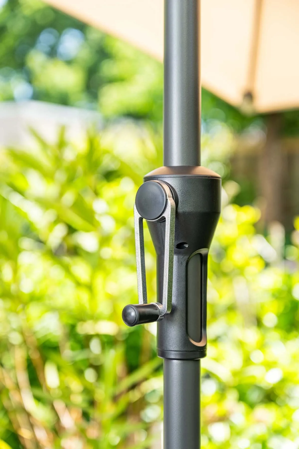 Garden Impressions Lotus parasol Ø300 carbon black taupe - detail draaimechanisme