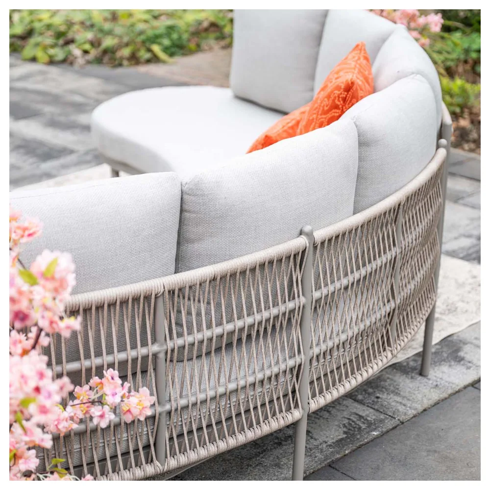 Solita loungeset in de tuin detail van de achterkant met rope afwerking