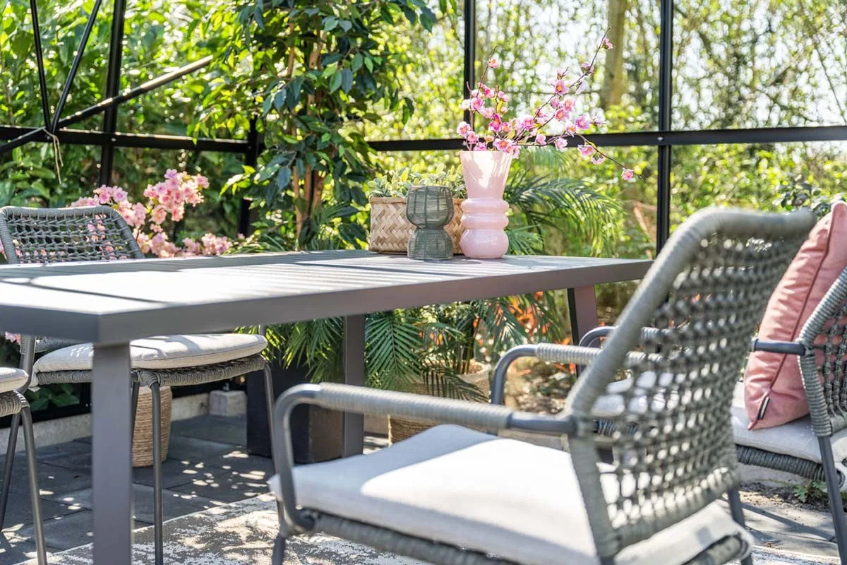 Garden Impressions Swifty chaises de jardin 4 pièces + table Felini 160 cm